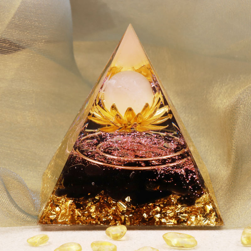 Pyramide d'orgone en cristal transparent d'obsidienne Olivenorma, symbole du lotus