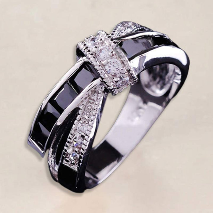 Bague nœud papillon en saphir avec pierre de naissance de septembre Olivenorma