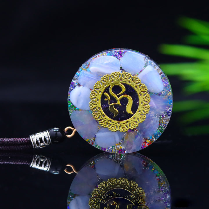 Collier pendentif époxy en gravier de calcédoine bleue naturelle Olivenorma