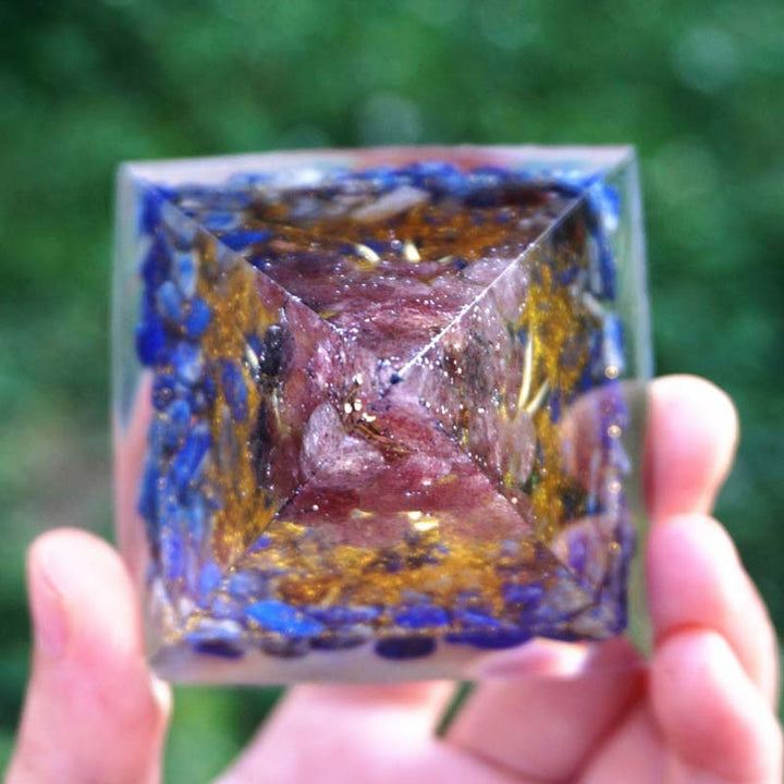 Lapis-lazuli Olivenorma avec pyramide d'orgone de l'arbre de vie en quartz fraise