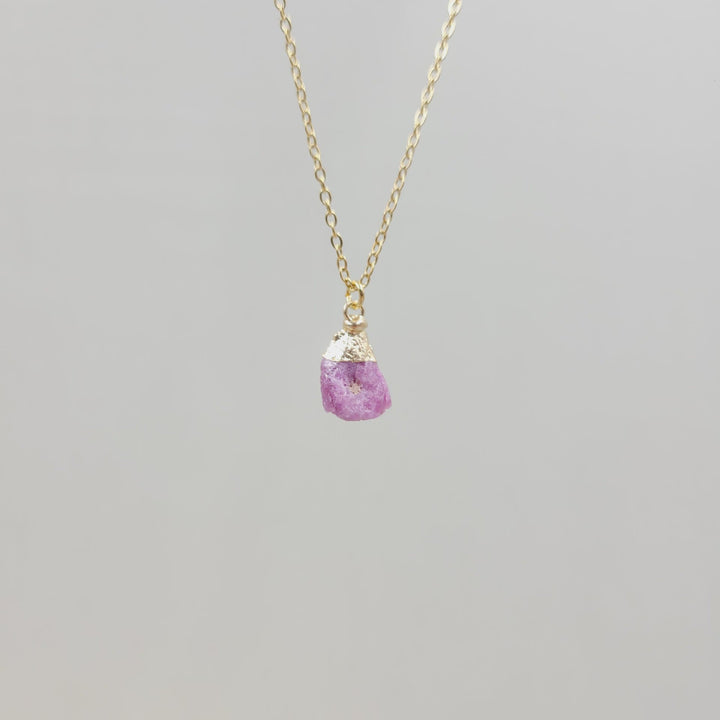 Collier en pierre précieuse brute irrégulière en cristal Olivenorma