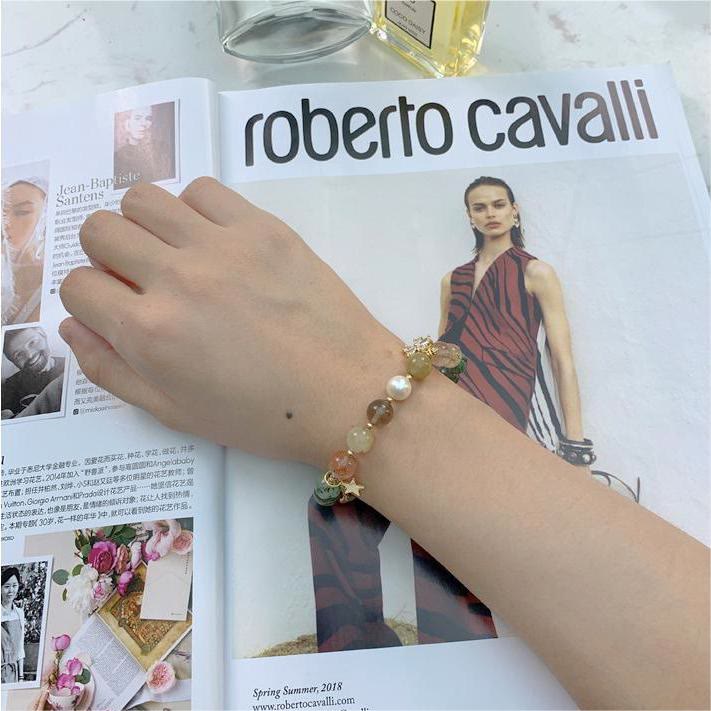 Bracelet de perles en or, quartz rutile et tourmaline, étoile et lune , Olivenorma