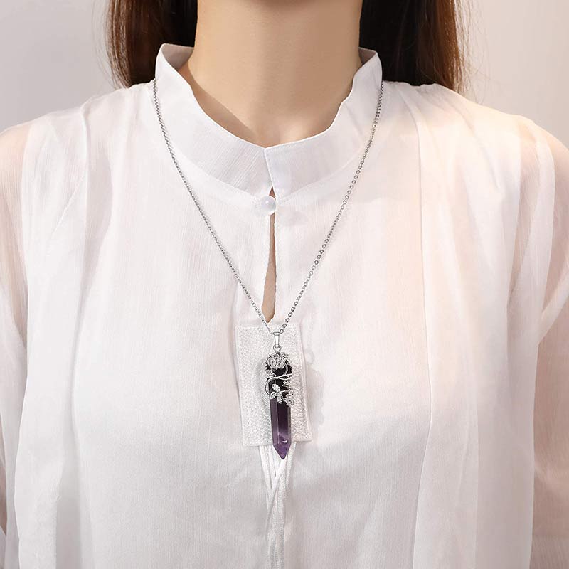 Collier à colonne hexagonale en cristal naturel Olivenorma