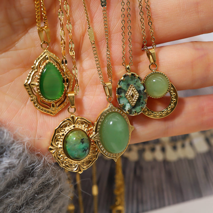 Collier pendentif ovale vert turquoise africain Olivenorma