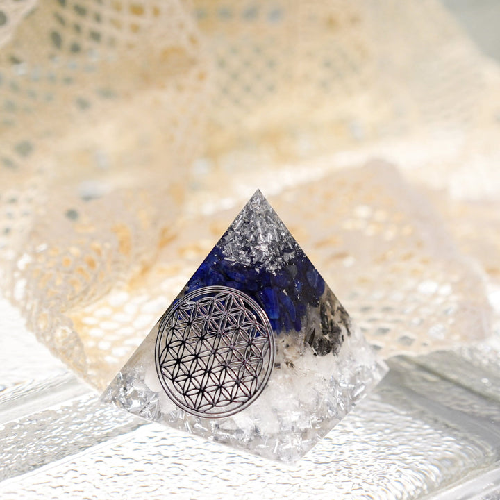 Série de tours énergétiques Olivenorma Pyramide orgonite Fleur de vie