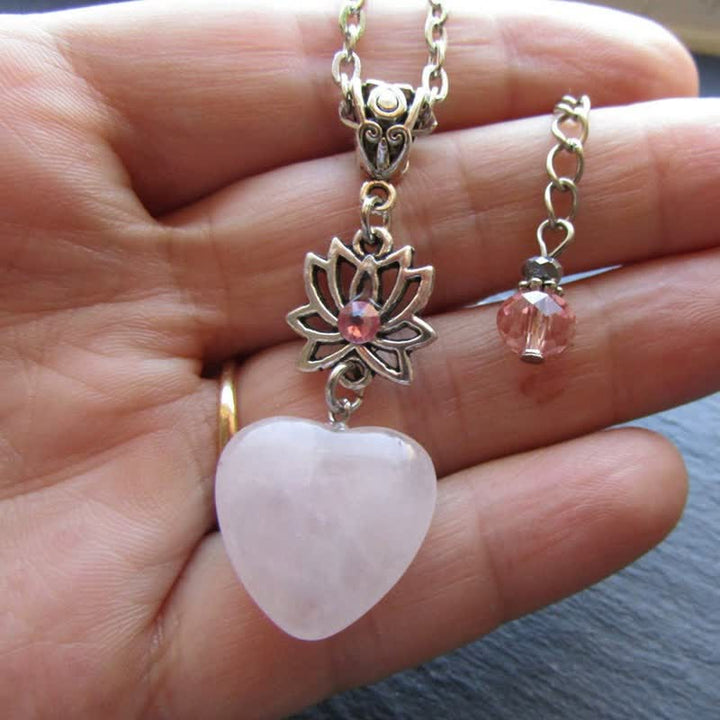 Collier en forme de cœur en quartz rose et lotus de Bohême Olivenorma