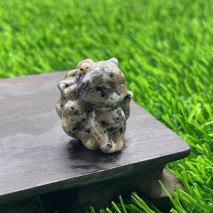 Décoration en pierre précieuse de renard à neuf queues en pierre naturelle Olivenorma de 3 cm