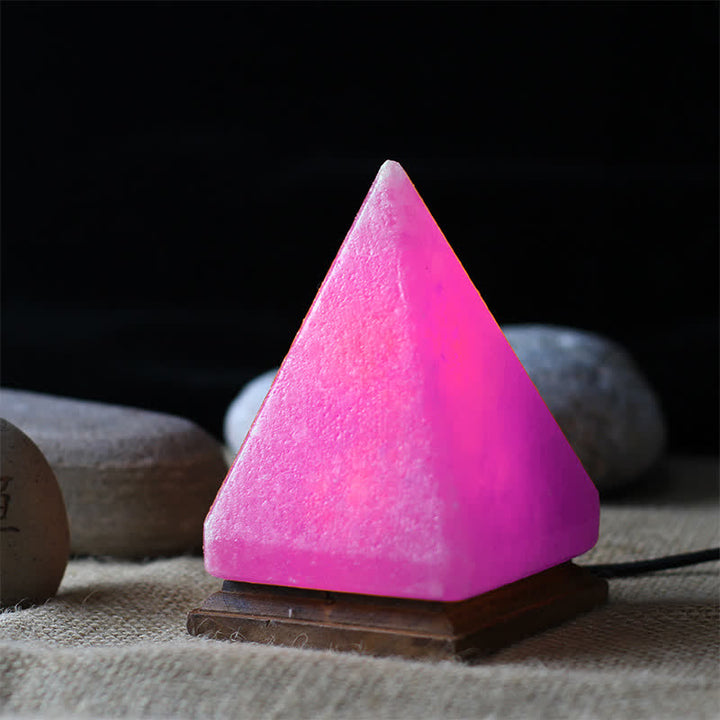 Lampe pyramidale en sel rose de l'Himalaya fascinante Olivenorma