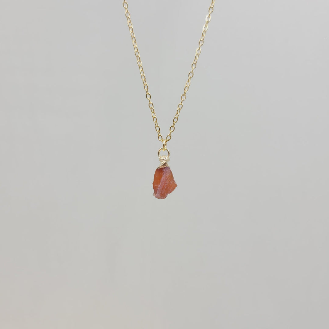 Collier en pierre précieuse brute irrégulière en cristal Olivenorma