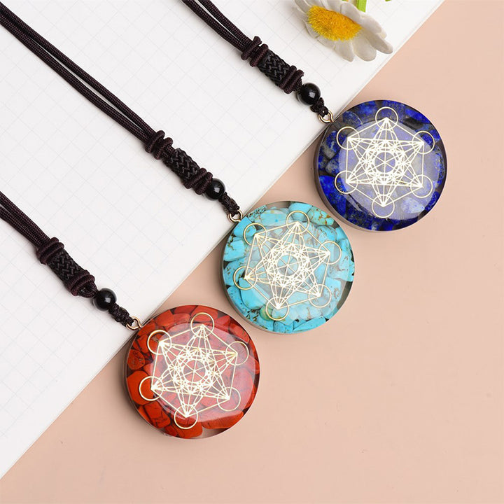 Collier symbole cube de Métatron en jaspe rouge, lapis-lazuli et turquoise Olivenorma