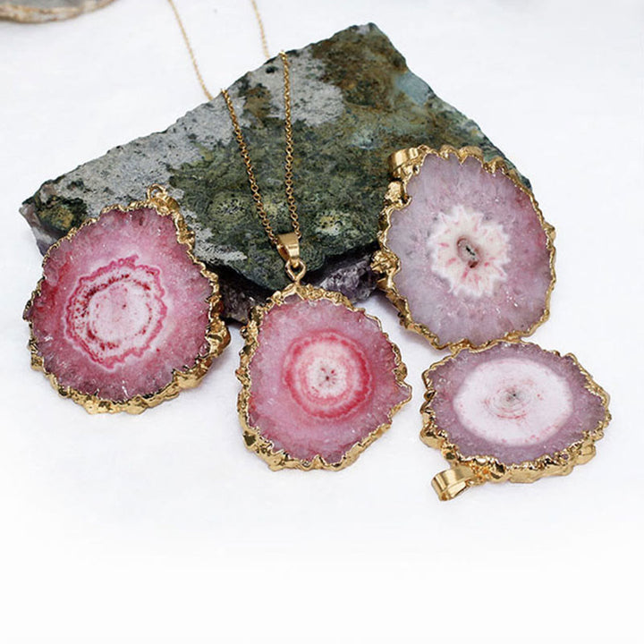 Pendentif en géode de cristal naturel Olivenorma