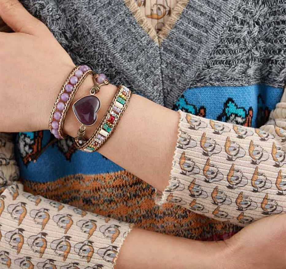 Bracelet enroulé de perles à breloques en forme de cœur en améthyste Olivenorma