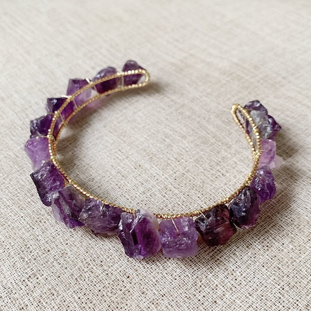 Bracelet enroulé en fil de fer avec perles de gravier en cristal naturel Olivenorma