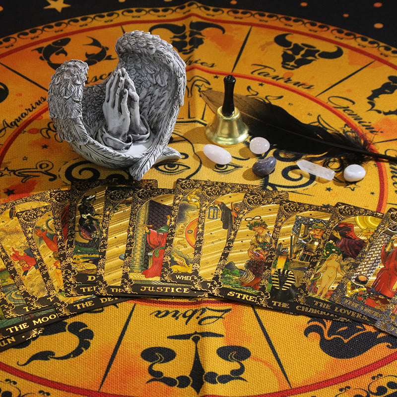 Cartes du jeu de tarot doré Olivenorma Black Gold Waite Foil