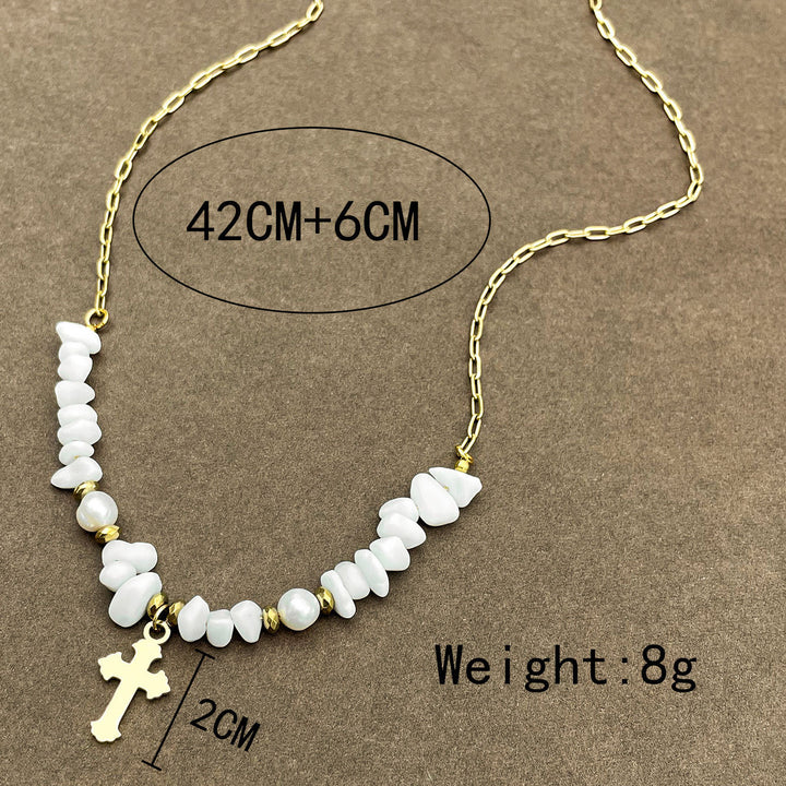 Collier en jade blanc irrégulier avec croix en gravier et perles faites à la main Olivenorma