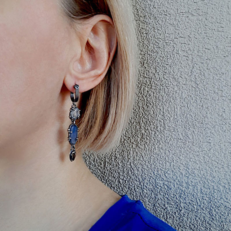 Boucles d'oreilles de sorcière ethniques en saphir et pierre de lune ovale Olivenorma