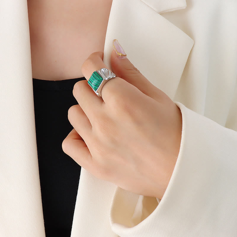 Bague Olivenorma carrée en or, argent et titane avec œil de tigre et malachite