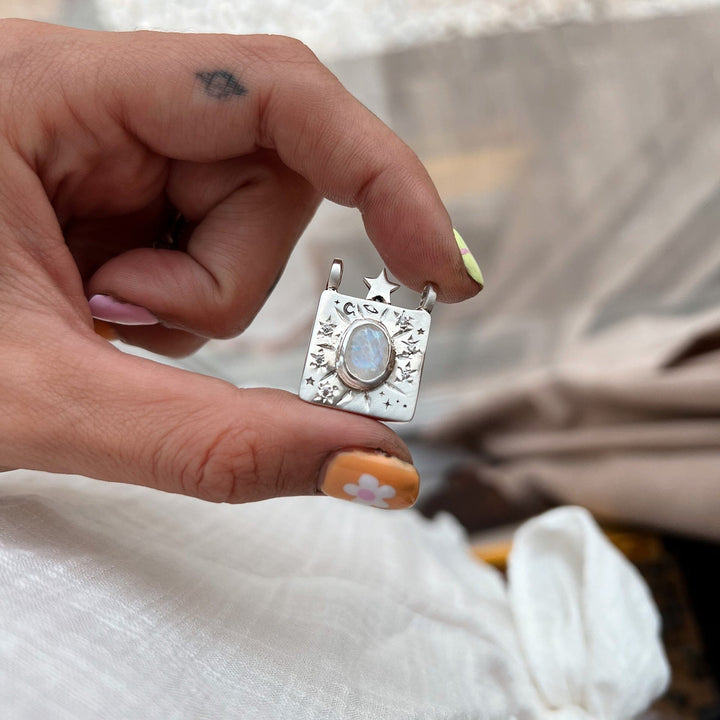 Collier avec pendentif en pierre de lune plaqué Olivenorma