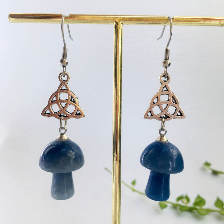 Boucles d'oreilles à tige en forme de champignon mignon en pierre de cristal naturel Olivenorma