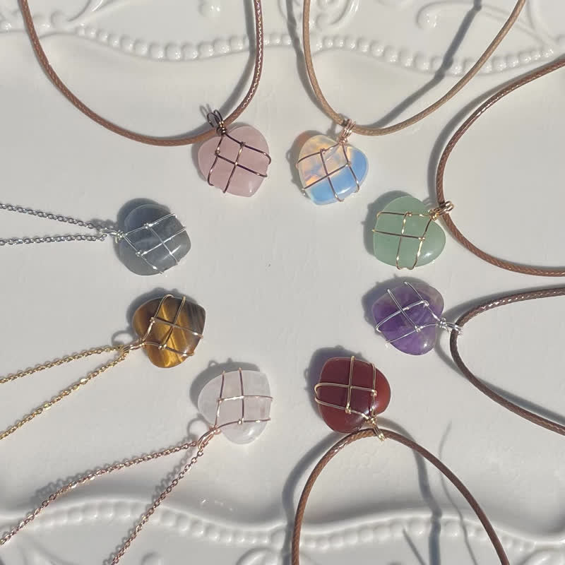 Collier en cristal naturel en forme de cœur Olivenorma