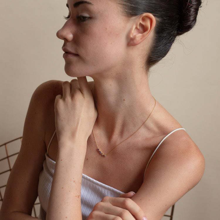 Collier avec pendentif en perles et pierres de naissance multiples Olivenorma plaqué or et cuivre