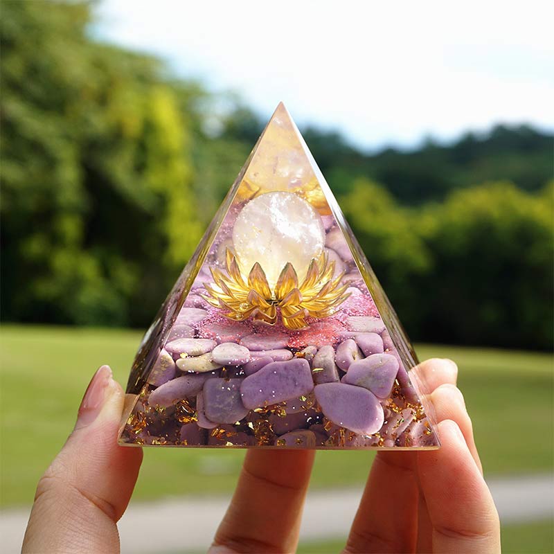 Pyramide d'orgone de guérison en lépidolite Olivenorma avec quartz rose