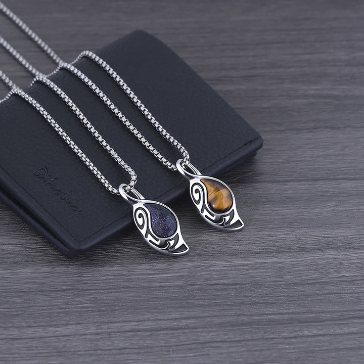 Collier en acier titane avec protection contre la chance et le courage Olivenorma 