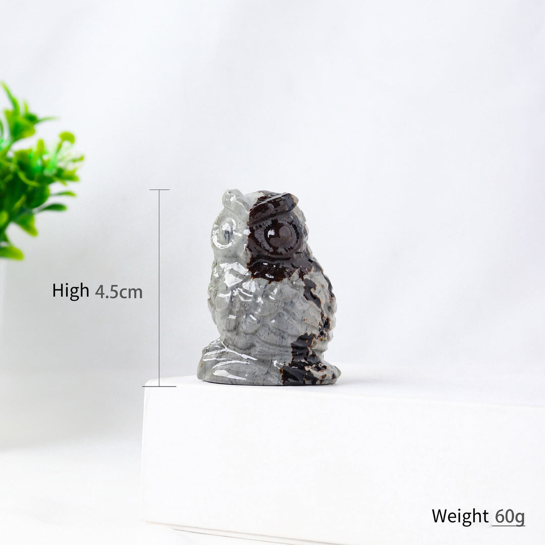 Ornement artisanal sculpté en forme de hibou en jaspe naturel Olivenorma