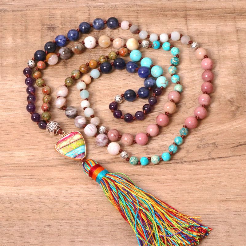 Collier Mala avec pendentif en forme de triangle chakra en pierres naturelles magnifiques Olivenorma