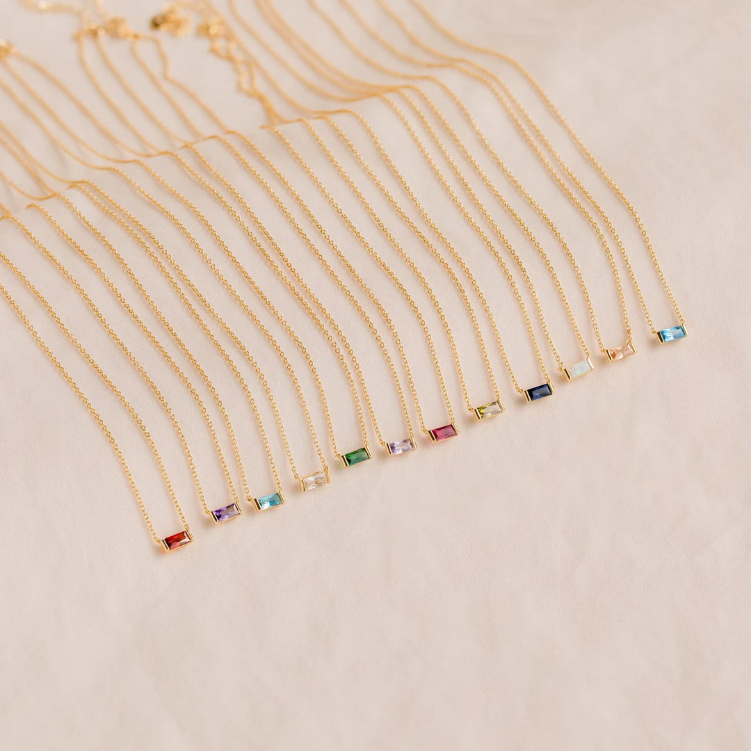 Collier pendentif rectangulaire simple en acier inoxydable avec pierre de naissance Olivenorma 