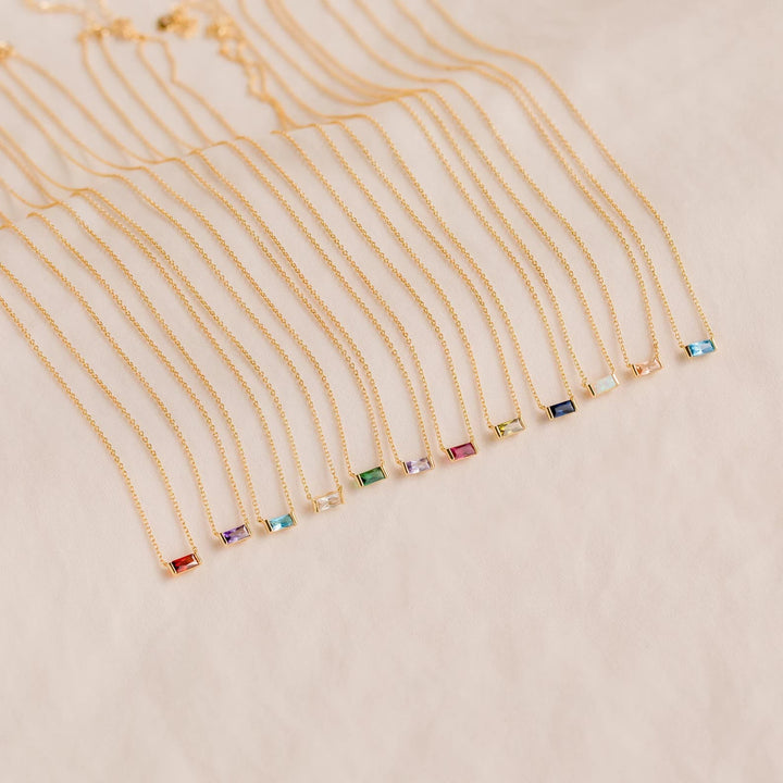 Collier pendentif rectangulaire simple en acier inoxydable avec pierre de naissance Olivenorma 