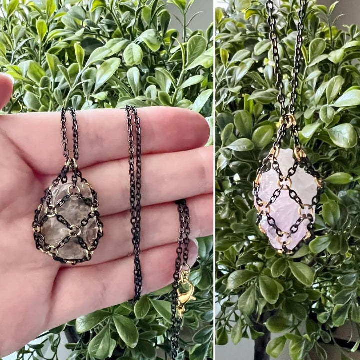 Collier avec pendentif en pierre brute et maille métallique en cristal Olivenorma 