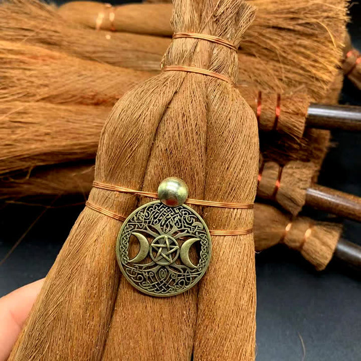 Balai magique de sorcière en forme d'arbre de vie Olivenorma