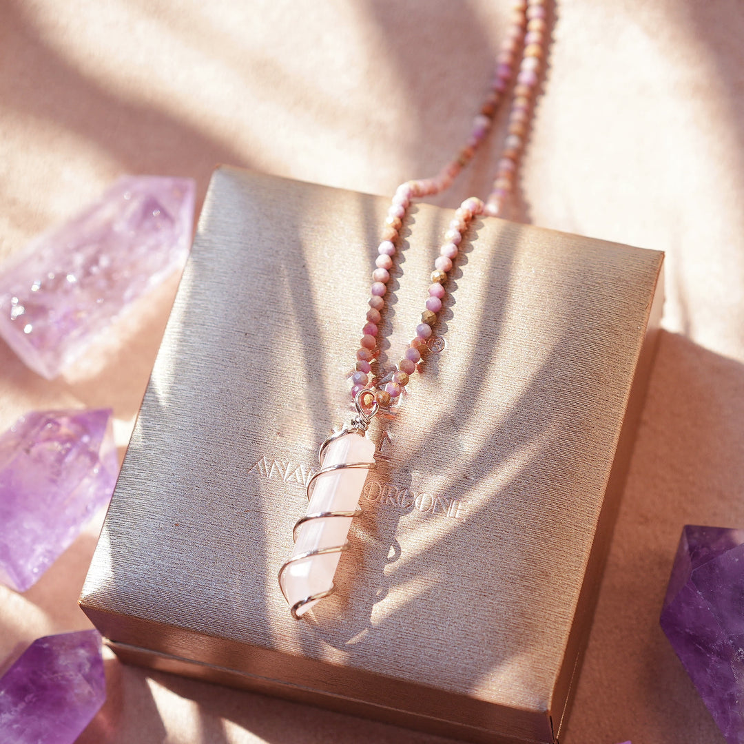 Collier pendule colonne en cristal de pierre brute naturelle Olivenorma