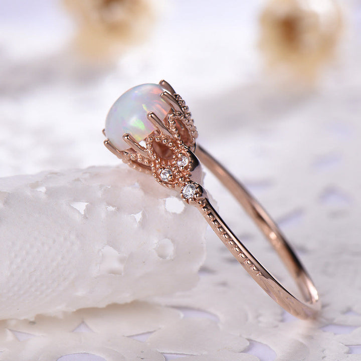 Olivenorma ronde en pierre de lune et opale blanche avec zircon