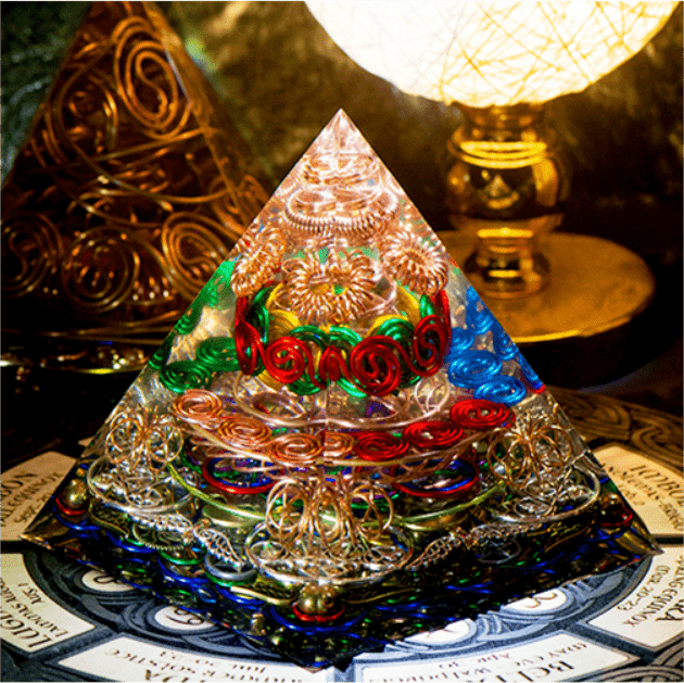 Pyramide d'orgone de la tour Linglong d' Olivenorma