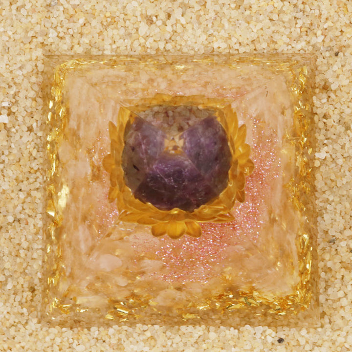 Pyramide orgone en quartz clair améthyste Olivenorma