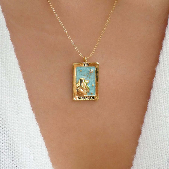 Collier pendentif carré en acier titane avec carte de tarot vintage Olivenorma 