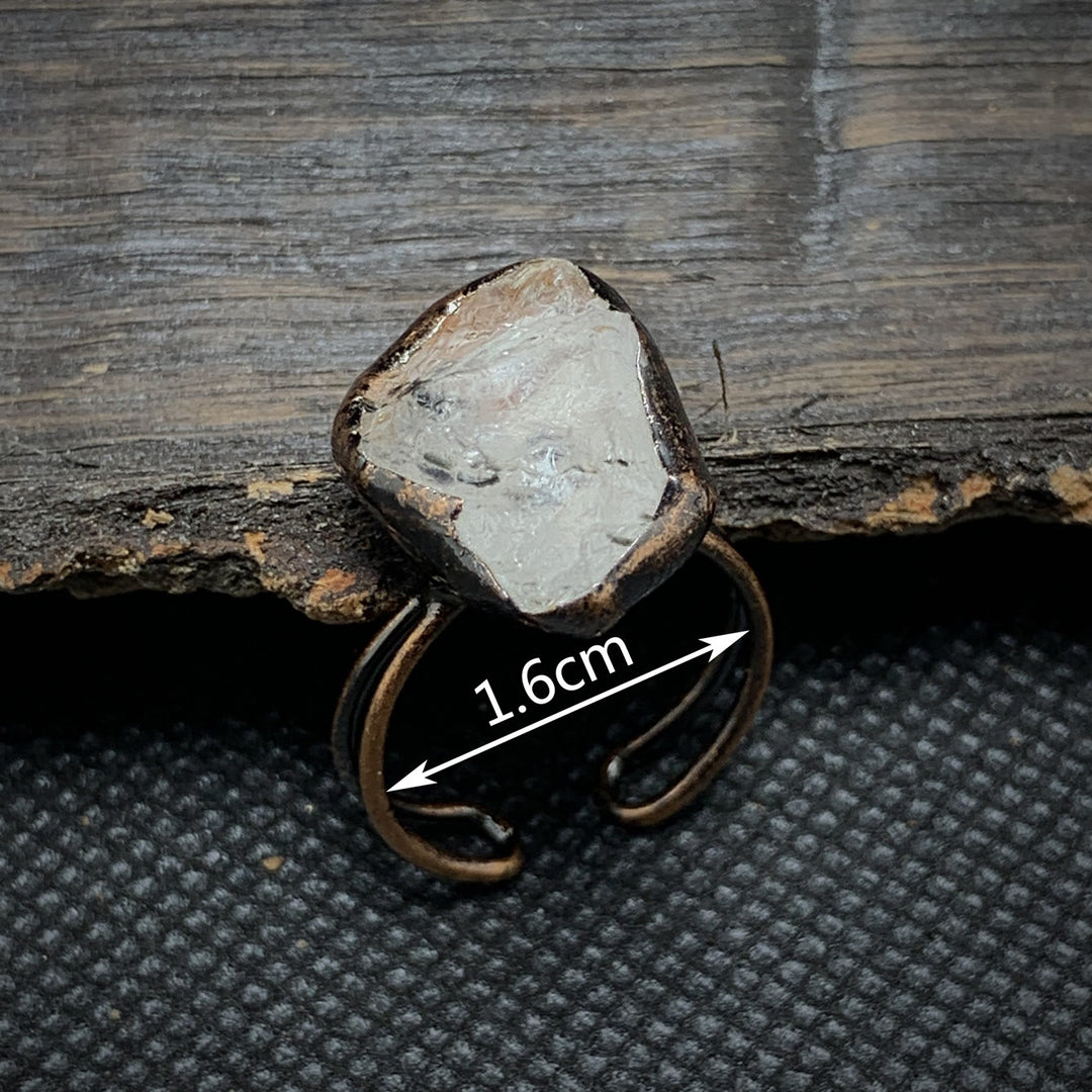 Bague ajustable en pierre brute irrégulière naturelle Olivenorma avec douze pierres de naissance