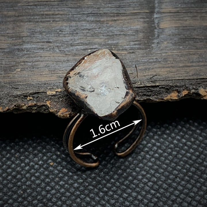 Bague ajustable en pierre brute irrégulière naturelle Olivenorma avec douze pierres de naissance