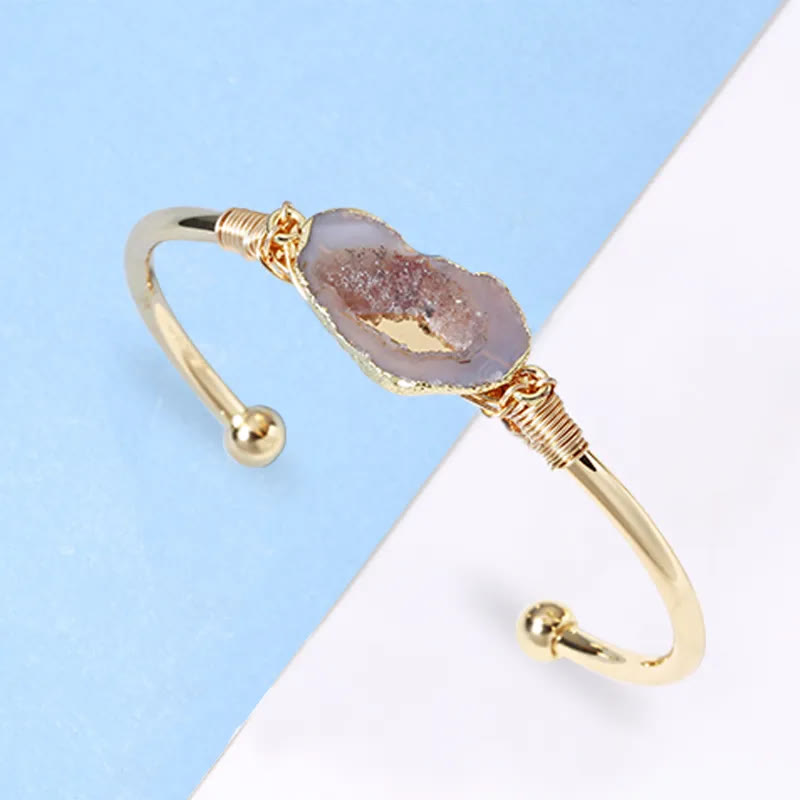 Bracelet fait main en pierre naturelle d'agate irrégulière enroulée en grappe