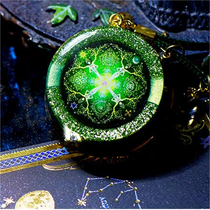 Collier Orgone Pendentif Reiki Quatre Éléments Étoile Lune Soleil Olivenorma 