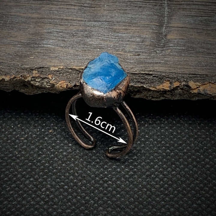 Bague ajustable en pierre brute irrégulière naturelle Olivenorma avec douze pierres de naissance