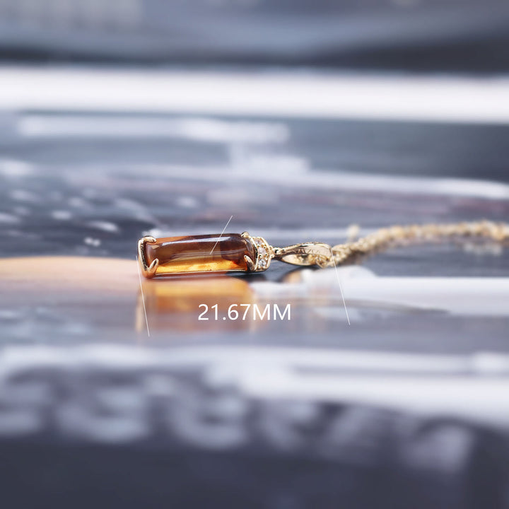 Collier pendentif en ambre artificiel Olivenorma