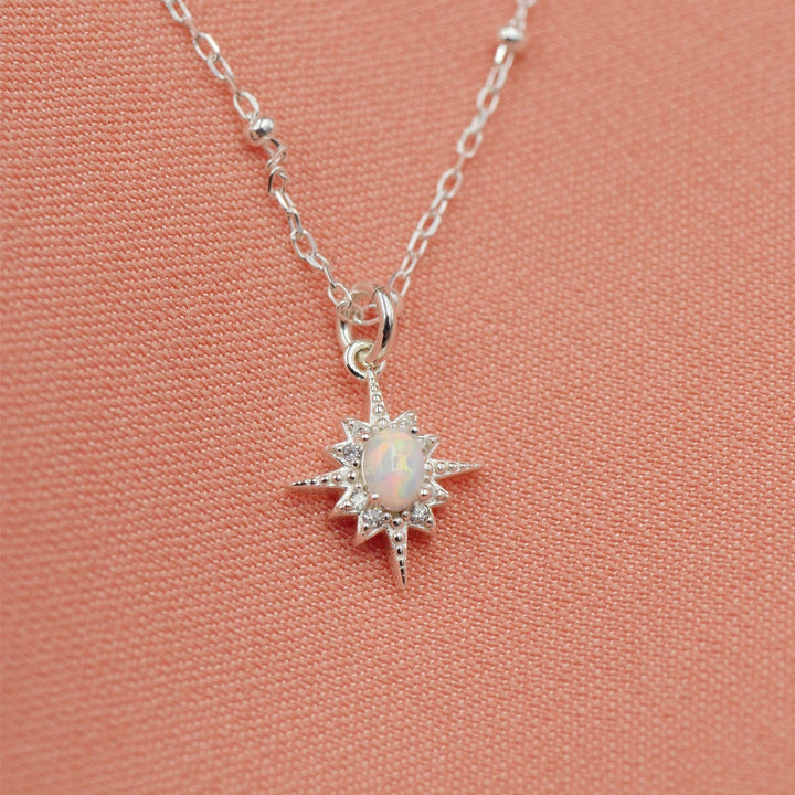 Collier étoile délicate Northstar en zircon blanc opale Olivenorma