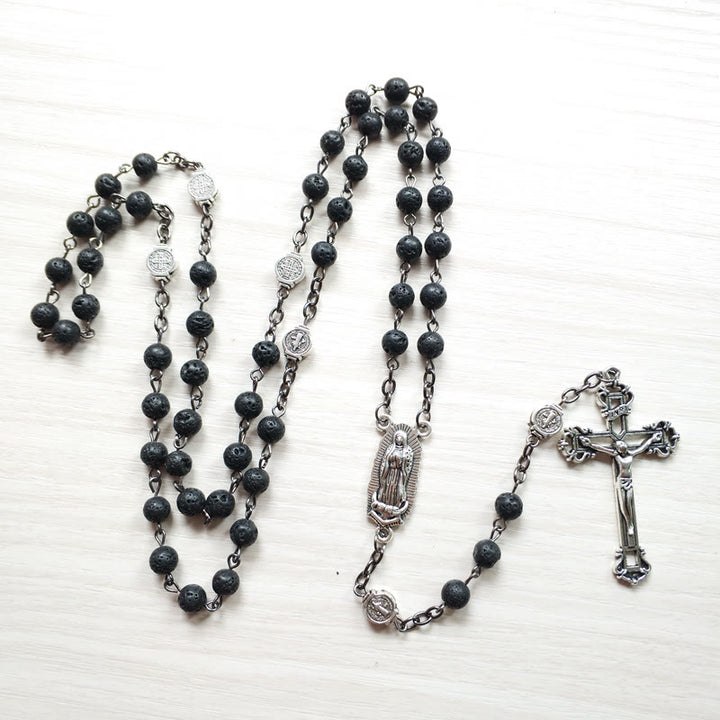 Collier chapelet avec pendentif en pierre de lave et croix catholique Olivenorma 