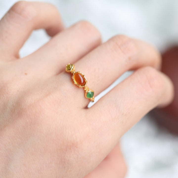 Bague rétro délicate en ambre avec pierres précieuses Olivenorma