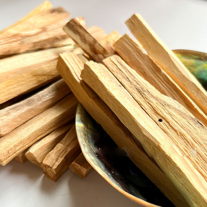 Bâton sacré de méditation purifiante en cristal d'aromathérapie Palo Santo Olivenorma
