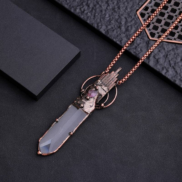Collier pendentif épée vintage en cuivre cristal clair Olivenorma