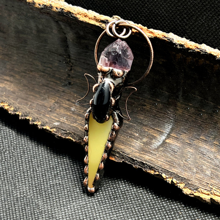 Collier avec pendentif en cristal et flèche en cuivre Olivenorma
